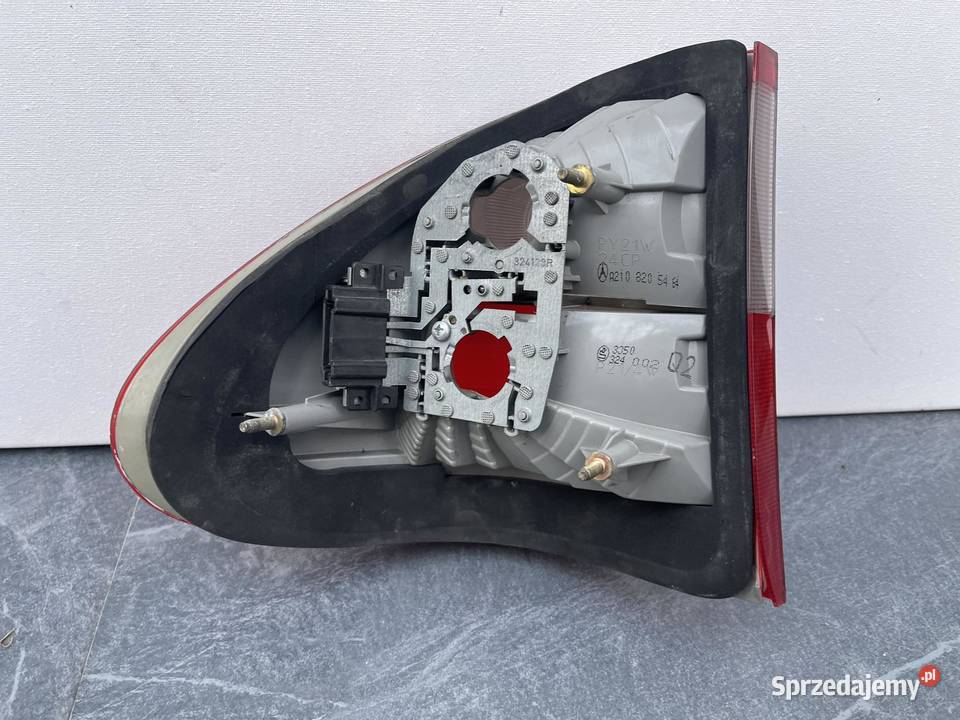 MERCEDES EKLASA  W210 KOMBI PRAWA LAMPA TYŁ wielkopolskie Ostroróg sprzedam