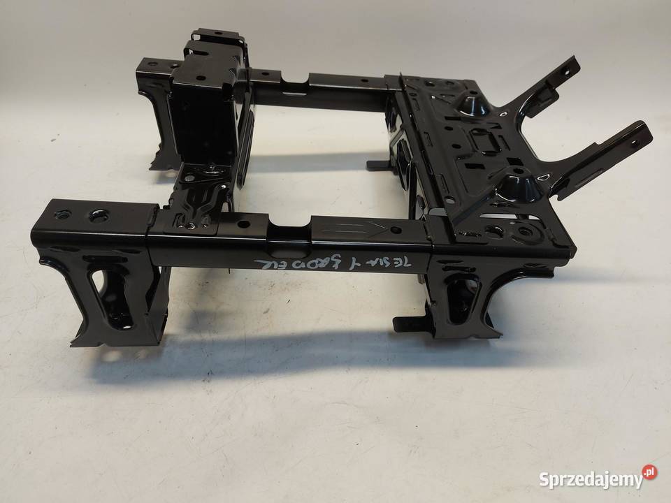 TESLA MODEL Y 2024r MOCOWANIE TUNELU