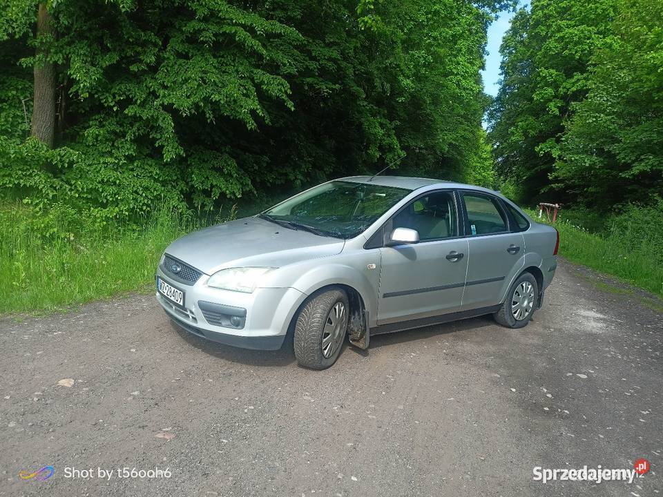 Sprzedam Ford Focus benzyna 16 sedan Bułaków