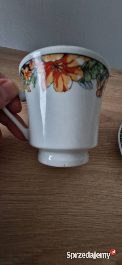 filiżanka ze talerzem biała kwiaty Kraków sprzedam
