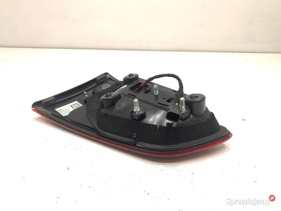 LAMPA TYŁ PRAWA WEWNĘTRZNA FORD ECOSPORT