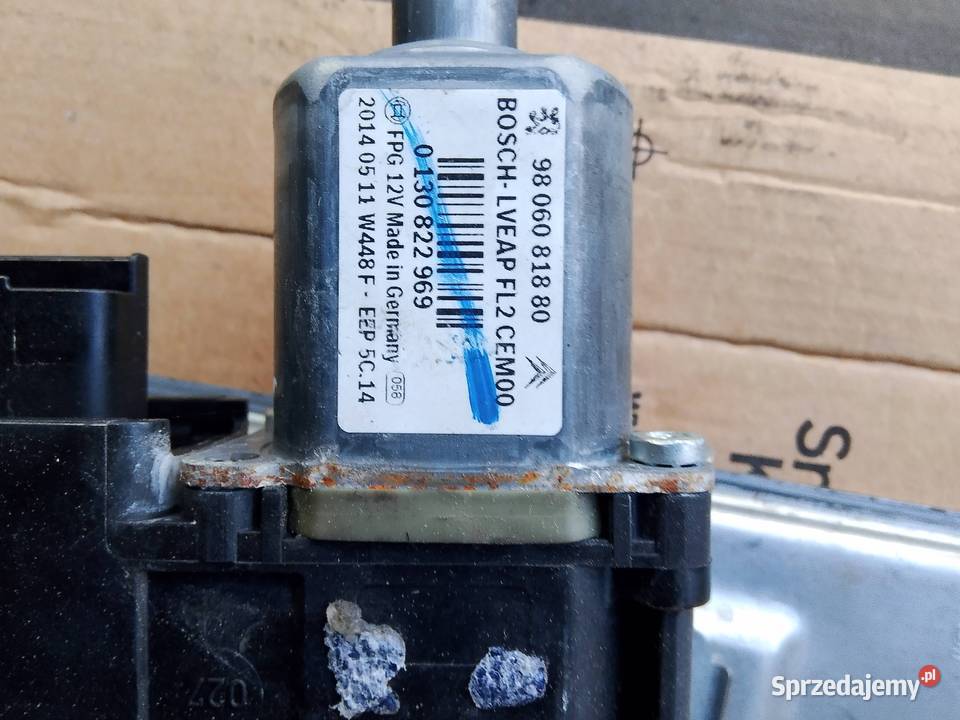 Podnośnik szyby Peugeot 2008lewy przód Kowala