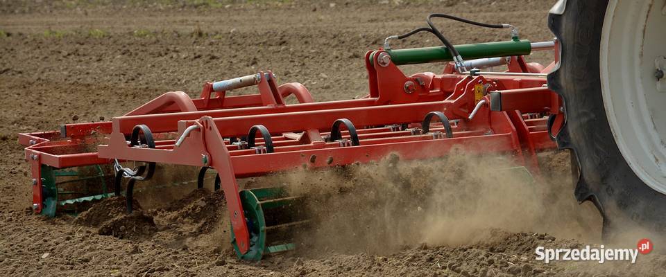 Agregat uprawowy AgroMasz hydraulicznie składany Agregaty