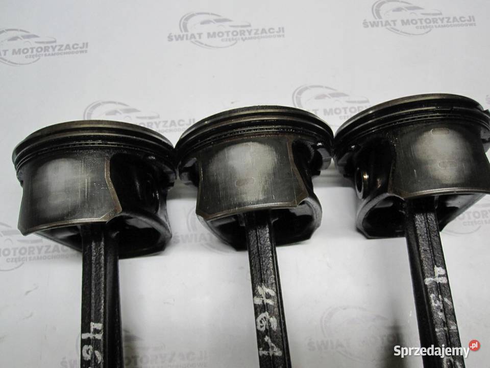 Opel Corsa 10 12V 14R 65 TŁOK KORBOWÓD