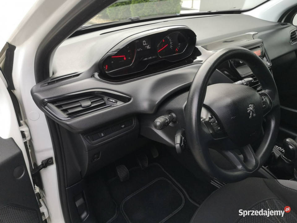 Peugeot 208 14 HDI 68 Klimatyzacja Tempomat ASR (kontrola trakcji)