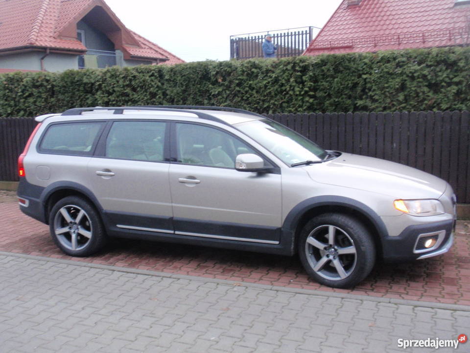 Volvo xc70 2008 D5manual bezowe skory navi Leszno