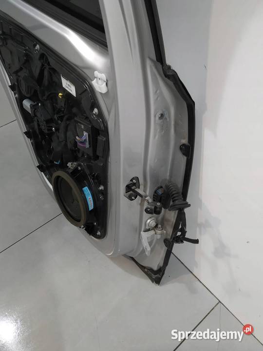 DRZWI LEWE TYŁ 71116 Volvo V40 II 20122019 sprzedam