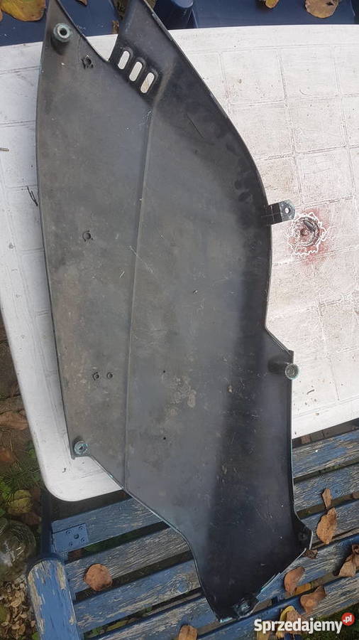 boczek lewy piaggio sfera Elementy nadwozia Pcim