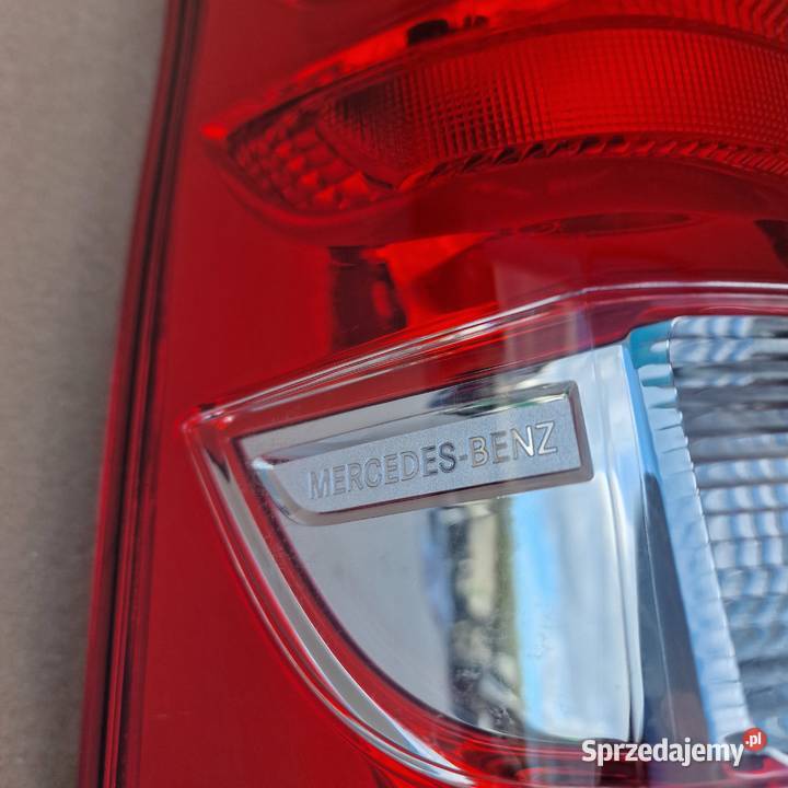 MERCEDES VITO 447 W447 LAMPA TYŁ LEWA Bieleń