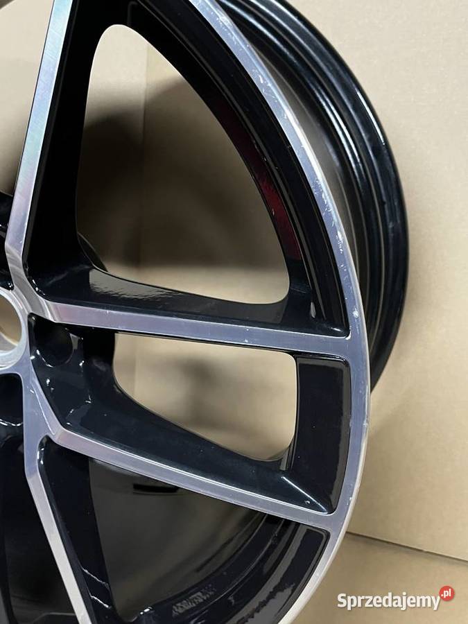 Oryginalna felga Porsche Macan III 10J x 20 ET19 aluminiowe Gostyń