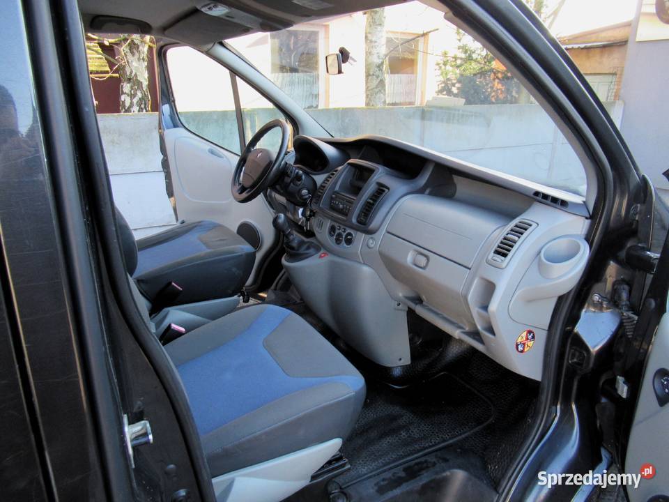 Renault Trafic 20dCi 115 20122013 niski przebieg Kutno sprzedam