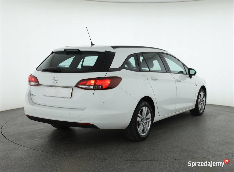 Opel Astra 15 CDTI