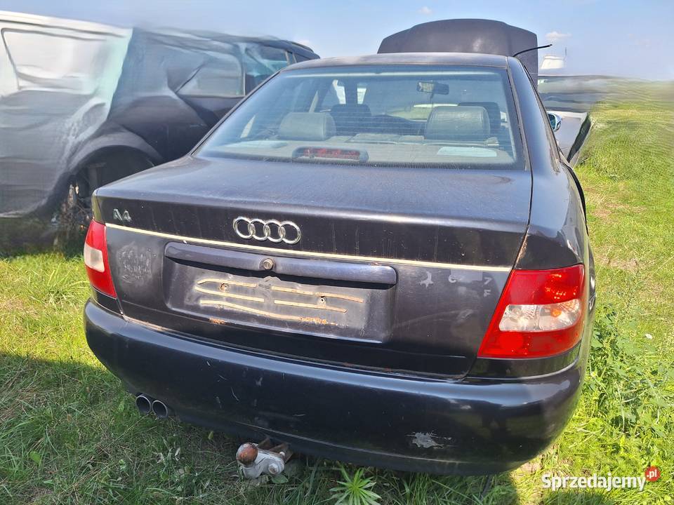 Samochód Audi A4 B5 16B CZĘŚCI