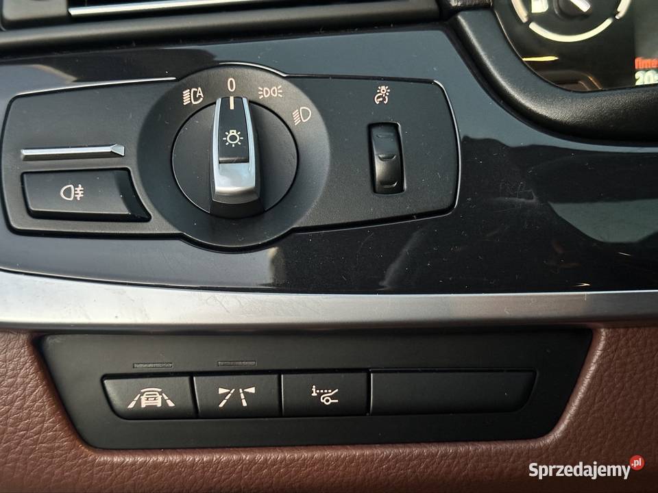 Sprzedam BMW F10 525d xDrive z 2013 roku automatyczna Skawina