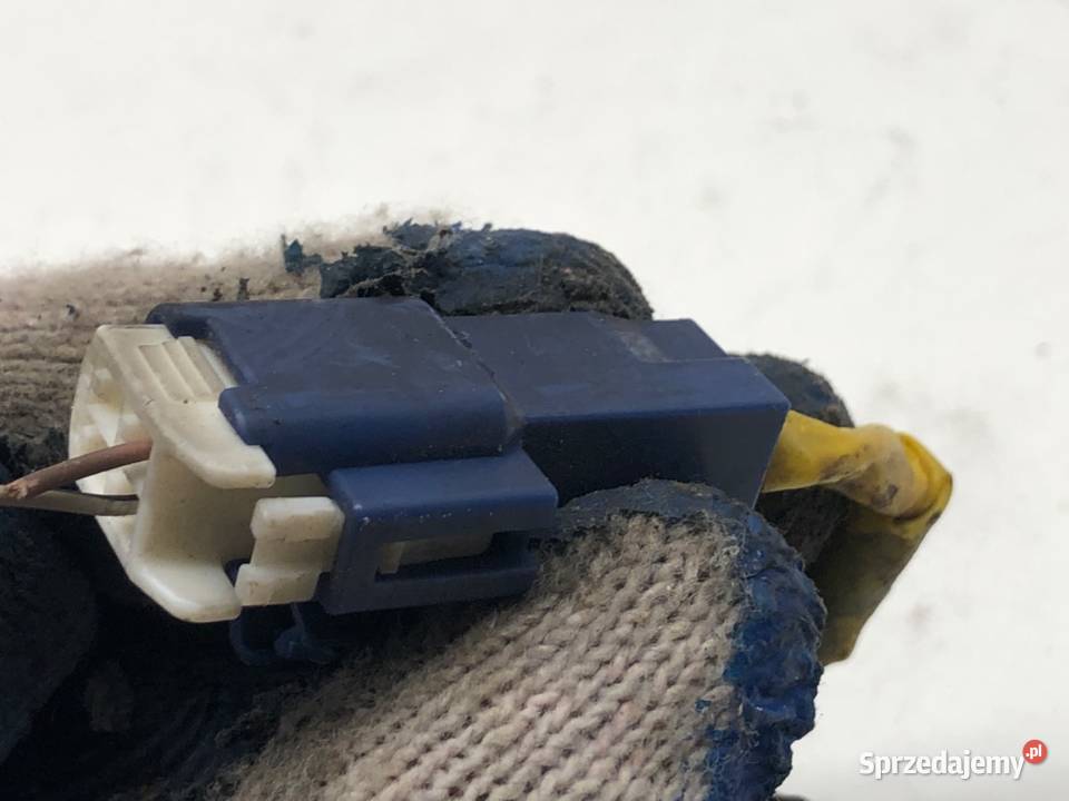 ZAMEK KLAPY TYŁ TOYOTA YARIS II Hatchback 0514 Karoseria