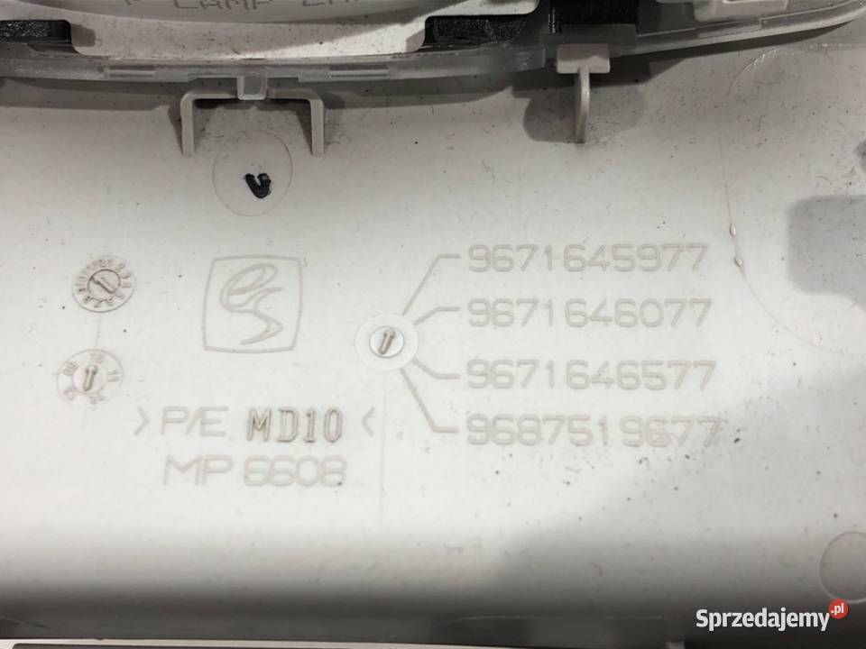 LAMPKA SUFITOWA CITROEN C4 II 9671645977 osobowe