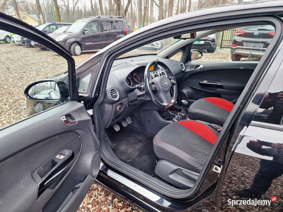 OPEL CORSA D GSI 16 TURBO BOGATE WYPOSAŻENIE