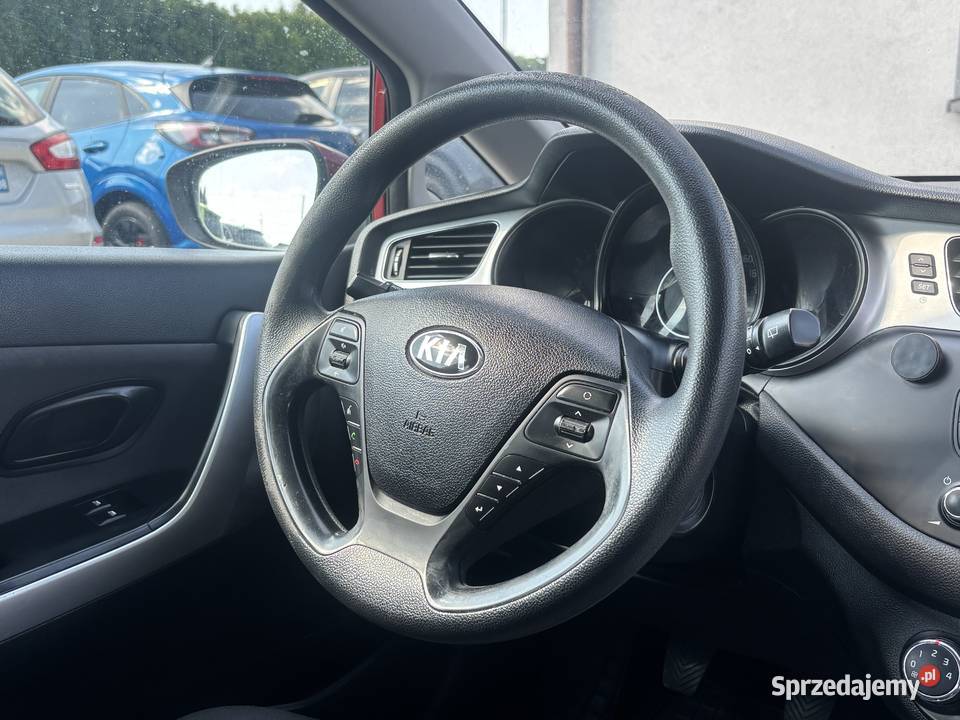 Kia Ceed 2015 Gaz do 2036 Gwarancja Polski Salon 100KM Paniówki sprzedam