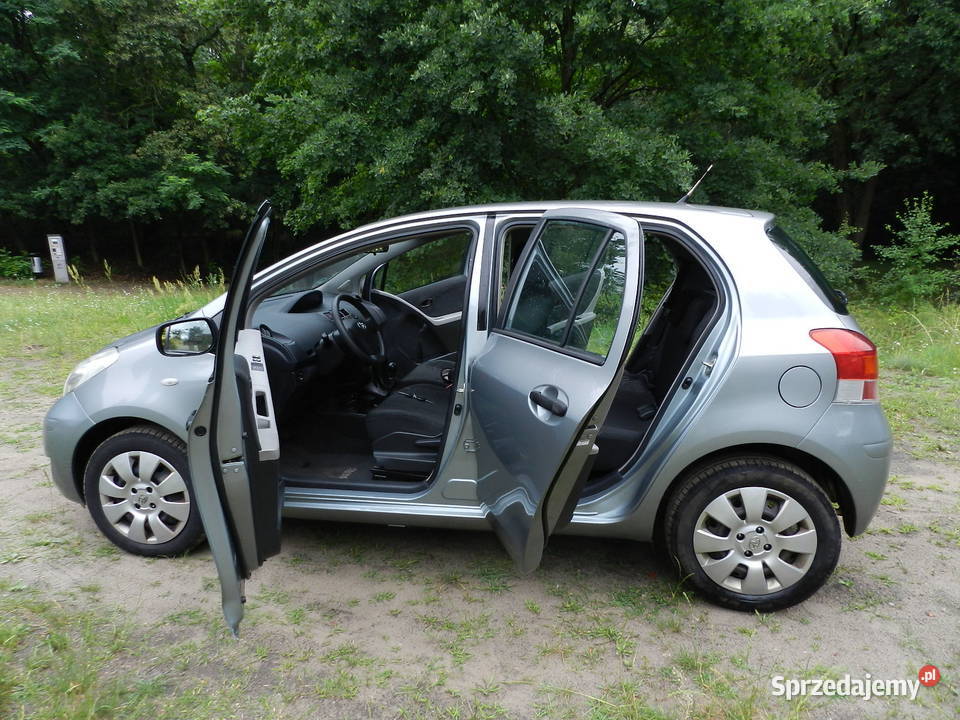 Toyota Yaris II LIFT 133 VVTi DUAL 101 6biegów centralny zamek Yaris Puszczykowo