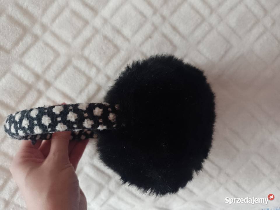 Futrzane nauszniki na głowę z Madrytu Top Kraków sprzedam