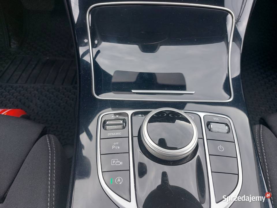 Sprzedam prywatnie z polskiego salonu Łochów