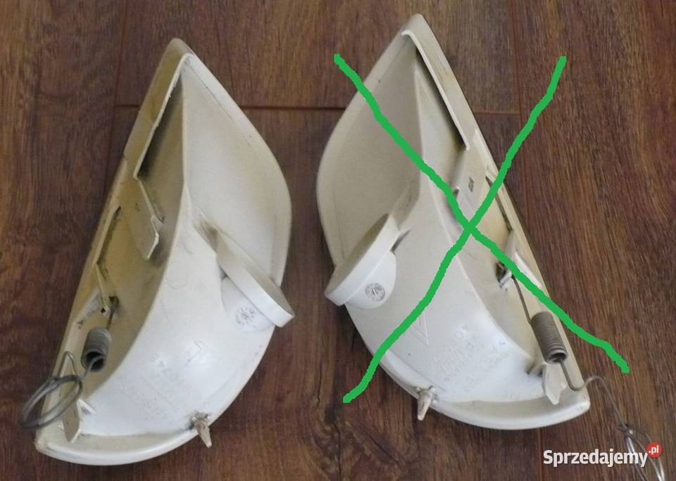 Kierunkowskaz Seicento klosz biały lewy