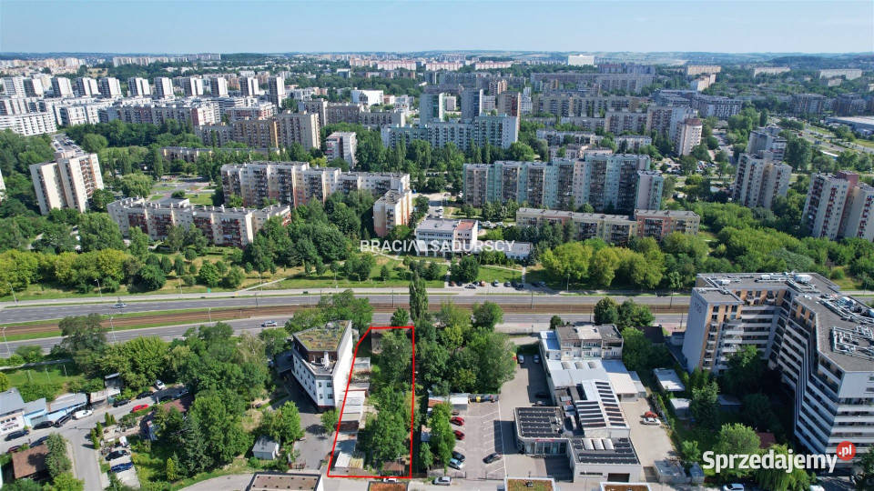 Grunt 908m2 Kraków Jana Pawła II asfalt
