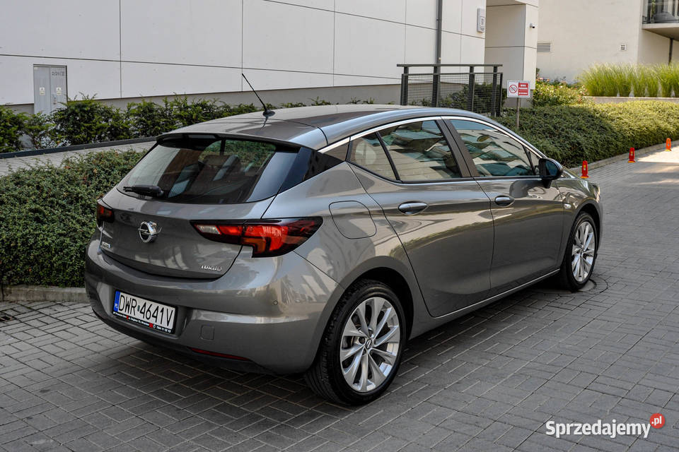 Opel Astra J 14T Bezwypadkowy 2015 r 99 Rok produkcji 2015 Wrocław