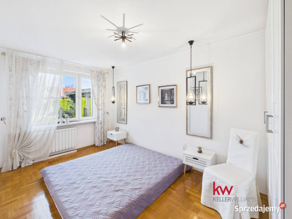 sprzedaży domu wolnostojącego 280m2 Janów