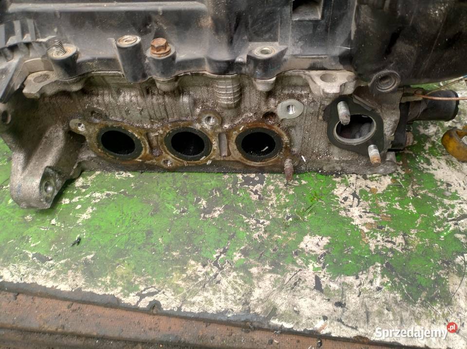 TOYOTA aygo YARIS III 10 Głowica pokrywa wałki osobowe świętokrzyskie