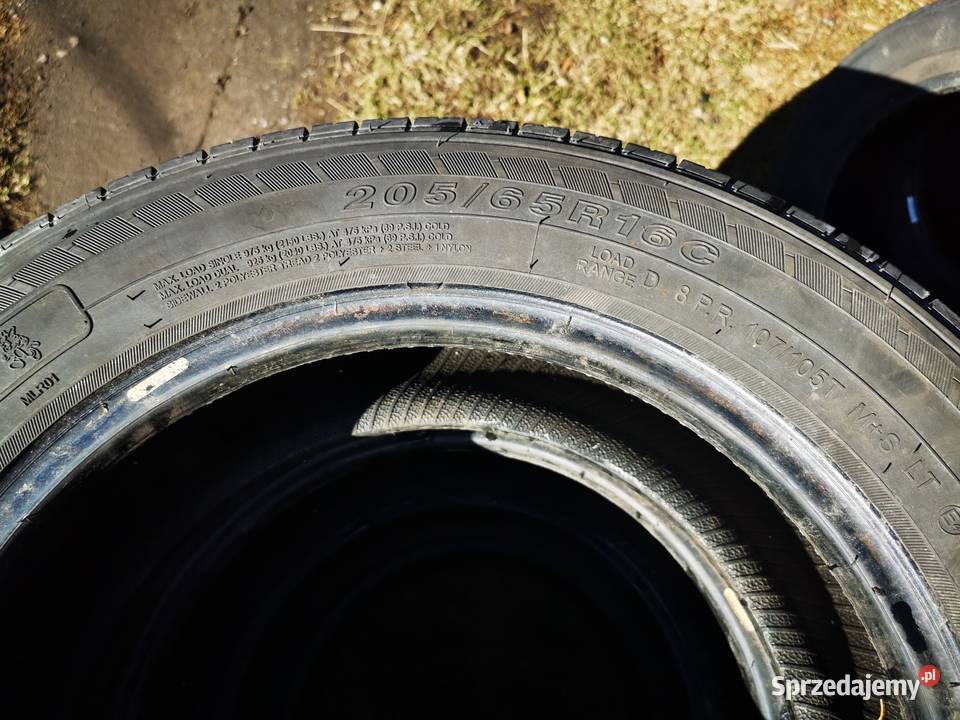 Komplet Opon 20565 R16C Bogdanówka