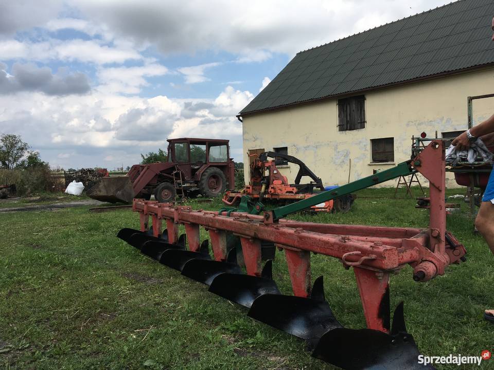 Plog podorywkowy 8 skibowy orginalny nieuszkodzony Krotoszyn