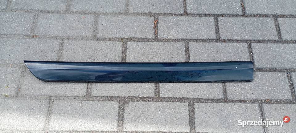 3G0854950 listwa drzwi prawy tyl VW PASSAT B8 pomorskie Iłownica sprzedam