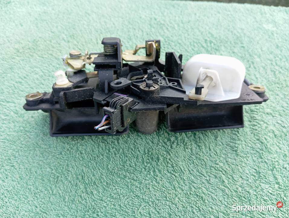 Audi a4 b5 zamek klapy bagażnika mazowieckie Nowy Dwór Mazowiecki