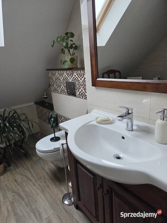 Wyjątkowy dom jednorodzinny bliźniak w centrum Toruń