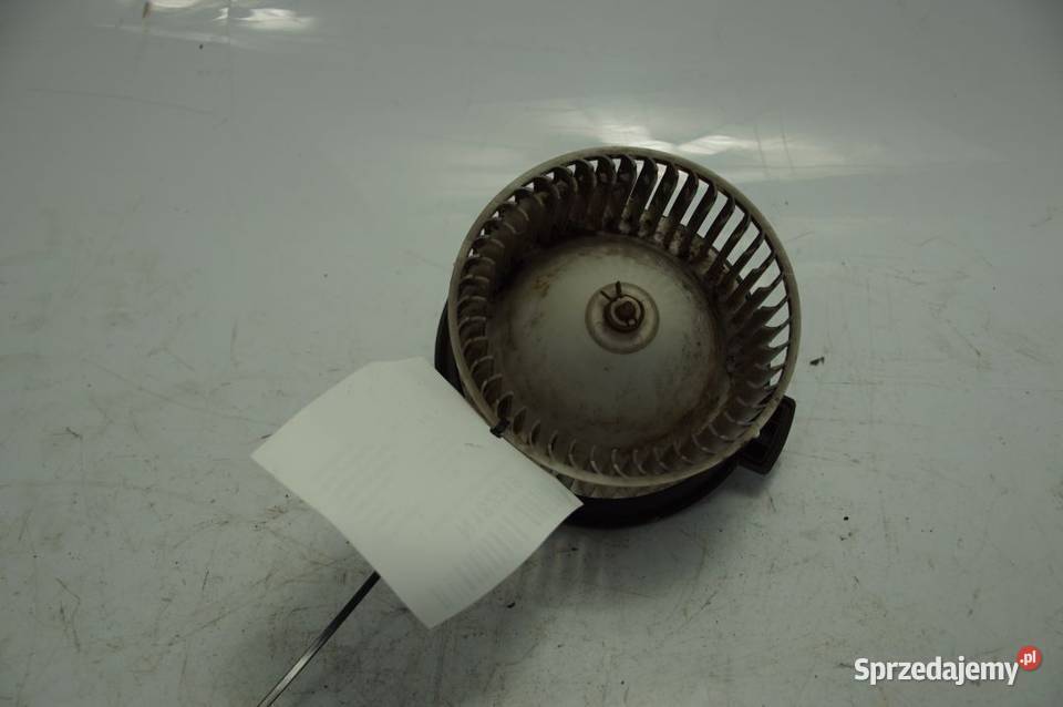 WENTYLATOR KABINOWY TOYOTA COROLLA Lipno