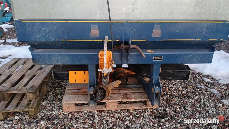 Rozsiewacz bogle poj 2000 ładny stan sprowadzony nieuszkodzony Nowa Karczma