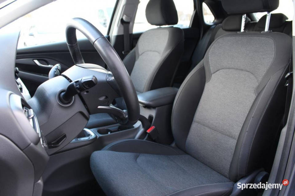 HYUNDAI i30 2024r Grzane fotele i kierow Kamera
