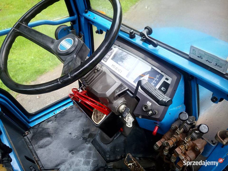 Iseki TU 318 4x4 18 wspomaganie tuz kabina 3 Świlcza
