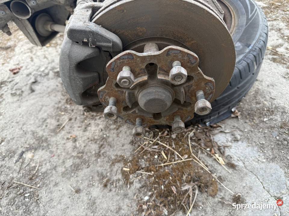 Piasta zwrotnica lewa Mazda E2200 e2200 Ostrów Wielkopolski