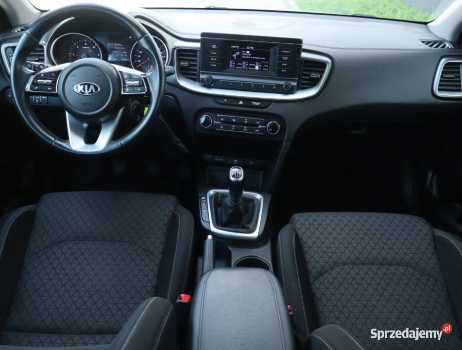Kia Ceed 16 CRDi pełny VAT