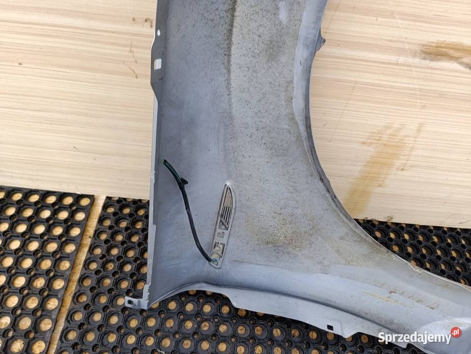 FORD MONDEO MK4 BŁOTNIK PRZÓD LEWY 76 Zbierkowo