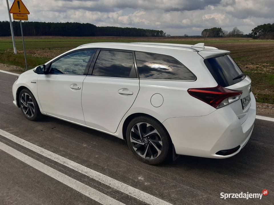 Toyota Auris 2015 kombi 2015 hybryda lpg podgrzewane fotele Toyota mazowieckie