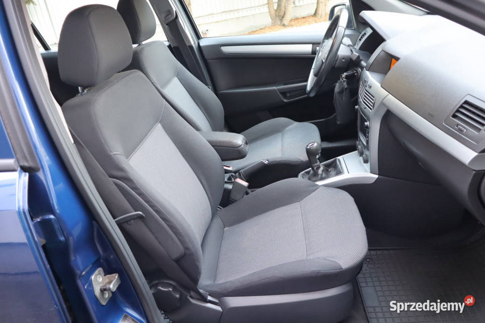 Opel Astra 17 CDTI światła przeciwmgielne śląskie sprzedam