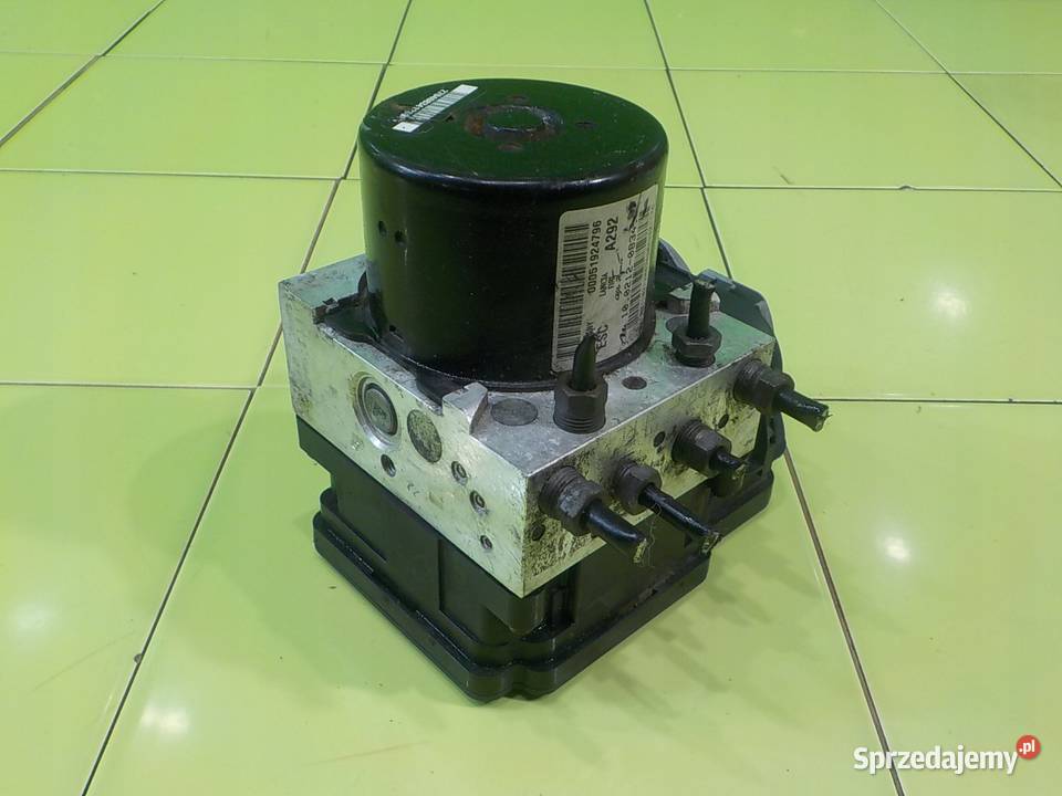 OPEL COMBO D 13 CDTI 13r L1H1 pompa ABS Suków