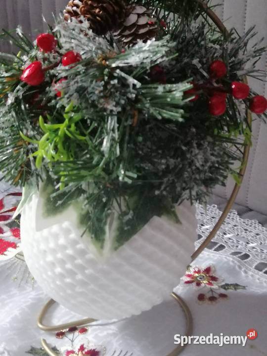 Stroik świąteczny na białej bombce Idealny śląskie Katowice