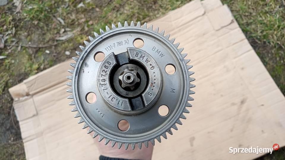Wałek wydechowy BMW E60 30d osobowe Głowice cylindrów