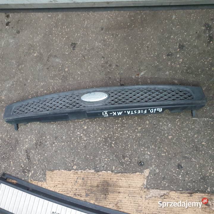 FORD FIESTA MK6 ATRAPA GRILL 2S618A133 BW 05R osobowe Pozostałe Łochowice