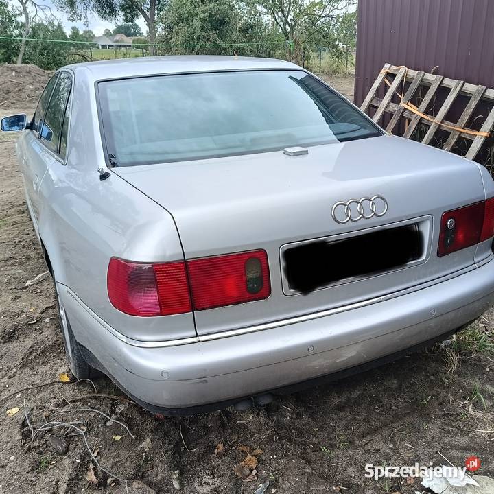 Kompletny silnik z osprzętem AUDI A8 D2 z roku