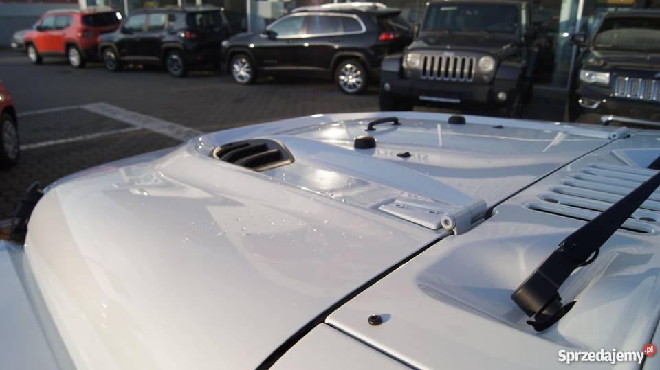 Sprzedam Jeep Wrangler bialy nieuszkodzony